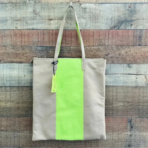 NWOT Gap Lime Cooler Leather Striped Tote - Picture 1 of 9